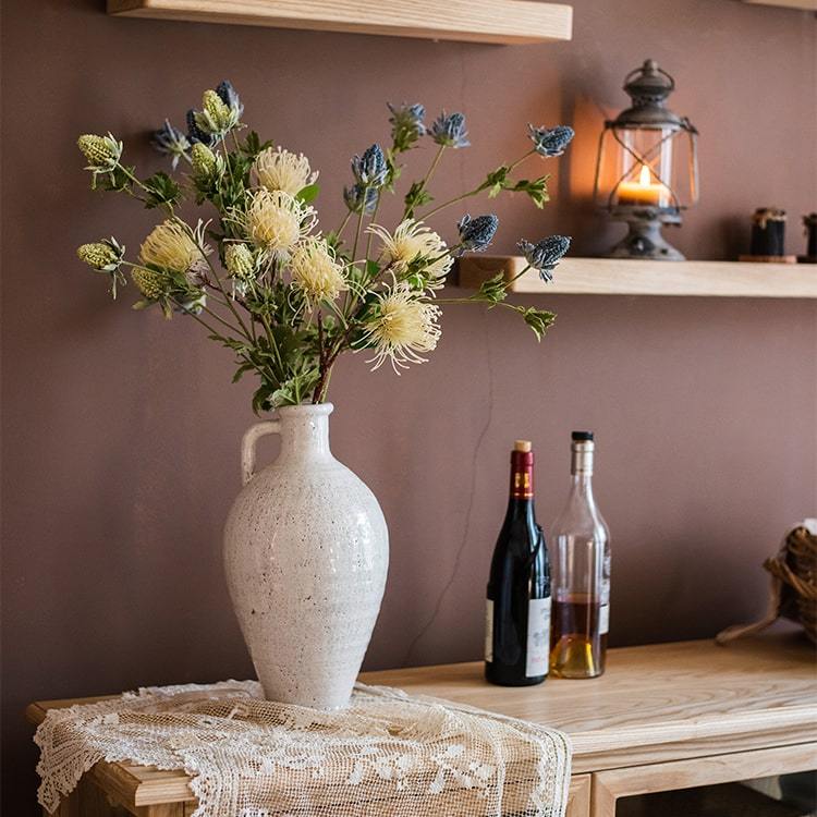4 Flowers to Turn Your Home from Forlorn to Funky