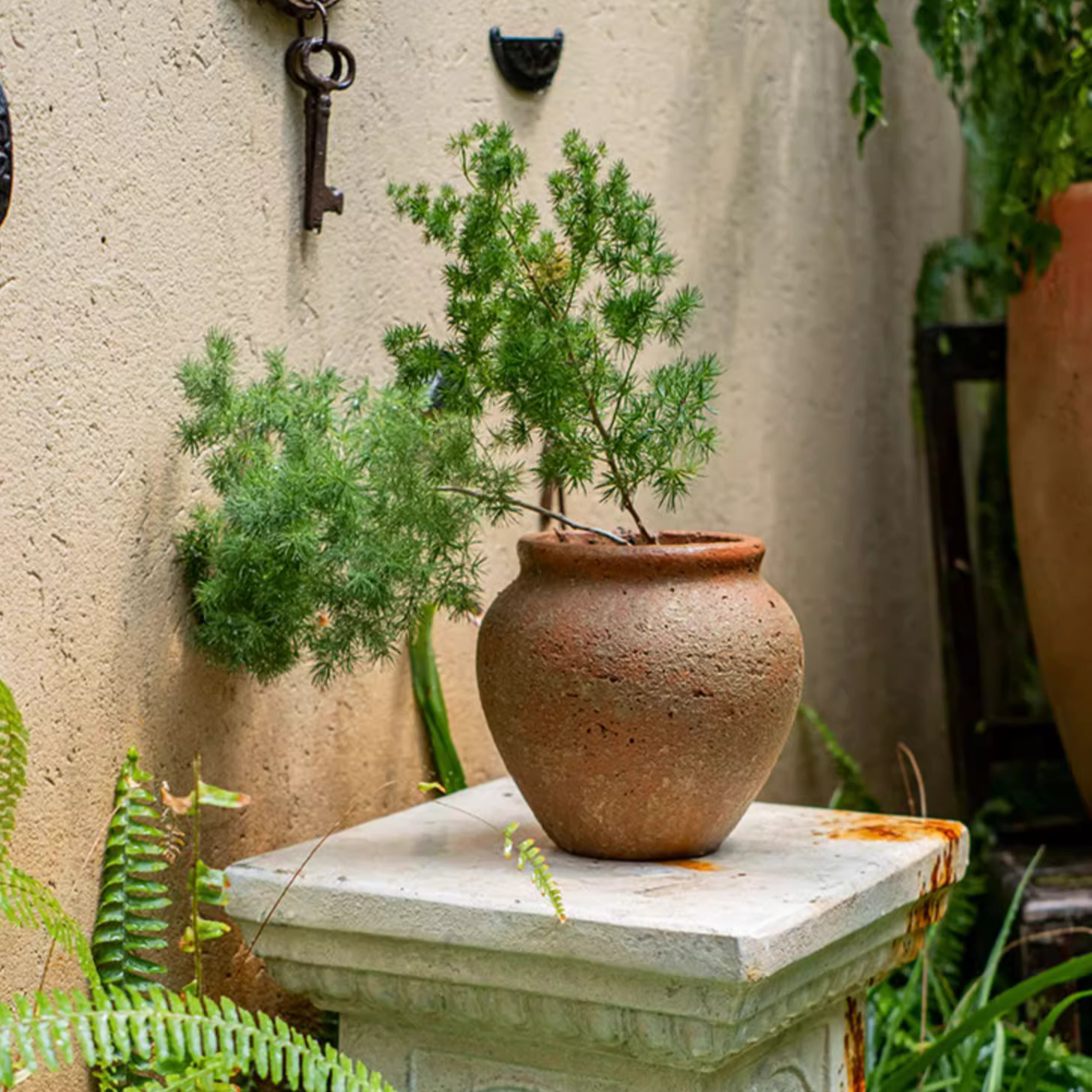 Ribbon Bag Style Concrete Garden Pot – RusticReach