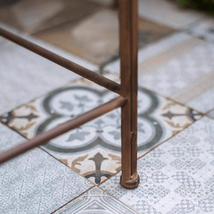 Backyard Metal Plant Stands - RusticReach