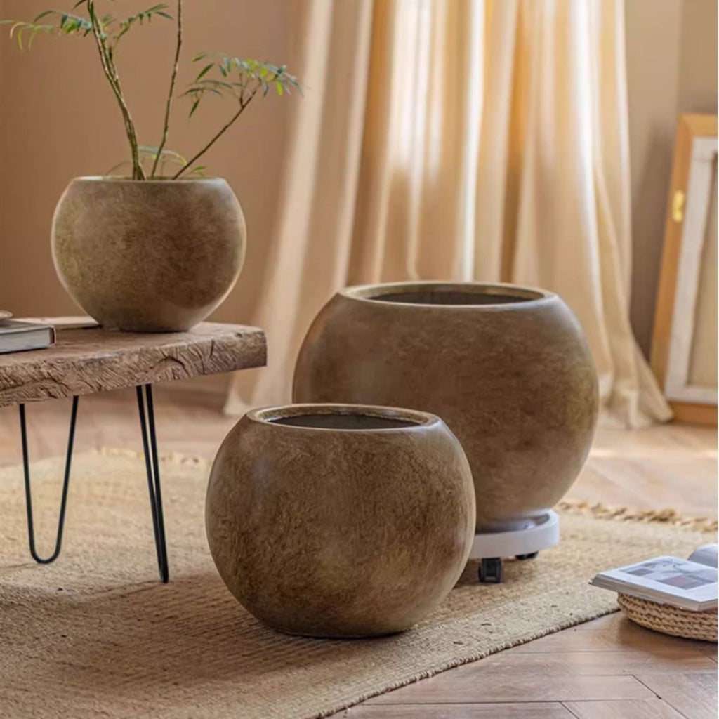Round Magnesium Clay Planter - RusticReach