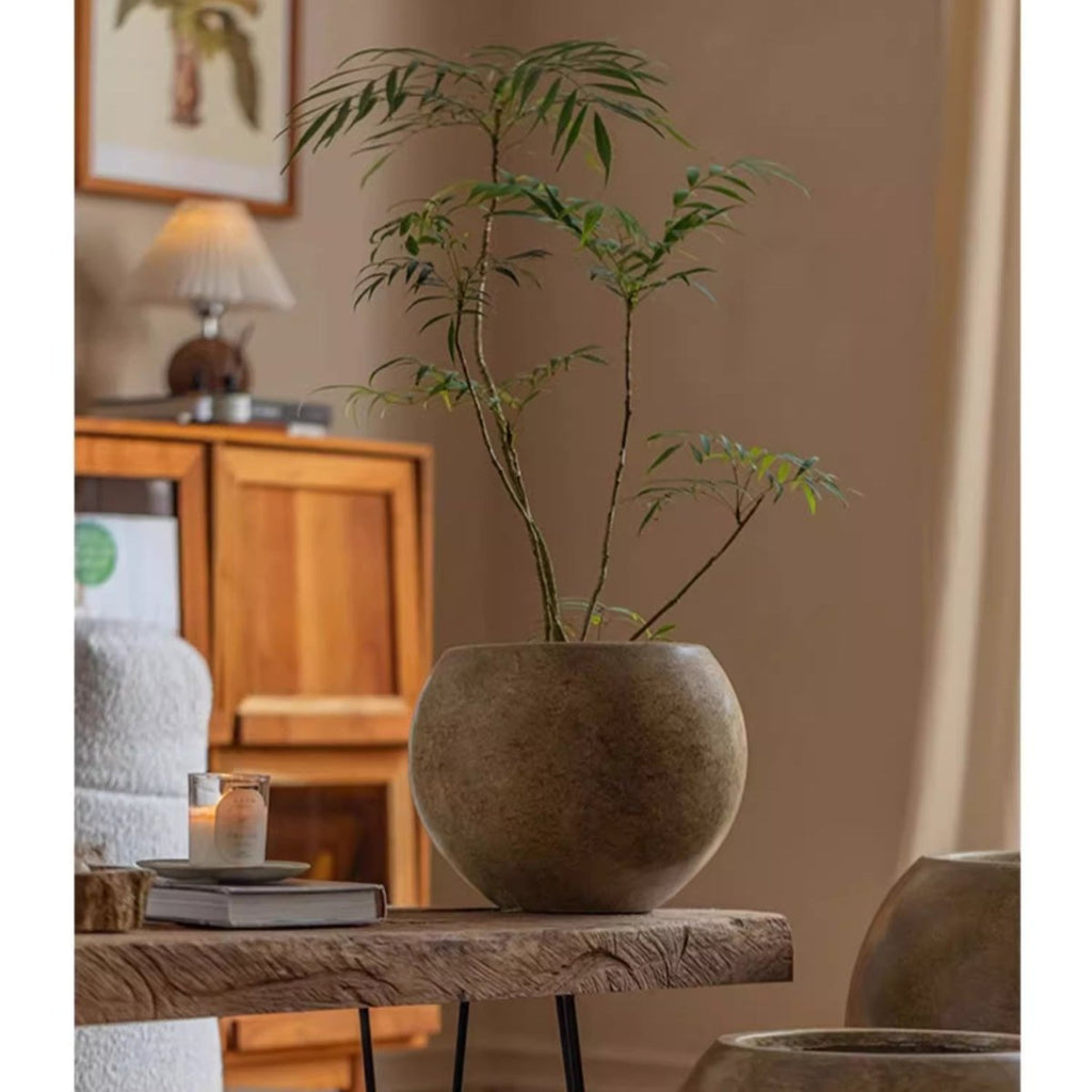 Round Magnesium Clay Planter - RusticReach