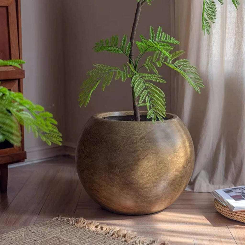 Round Magnesium Clay Planter - RusticReach