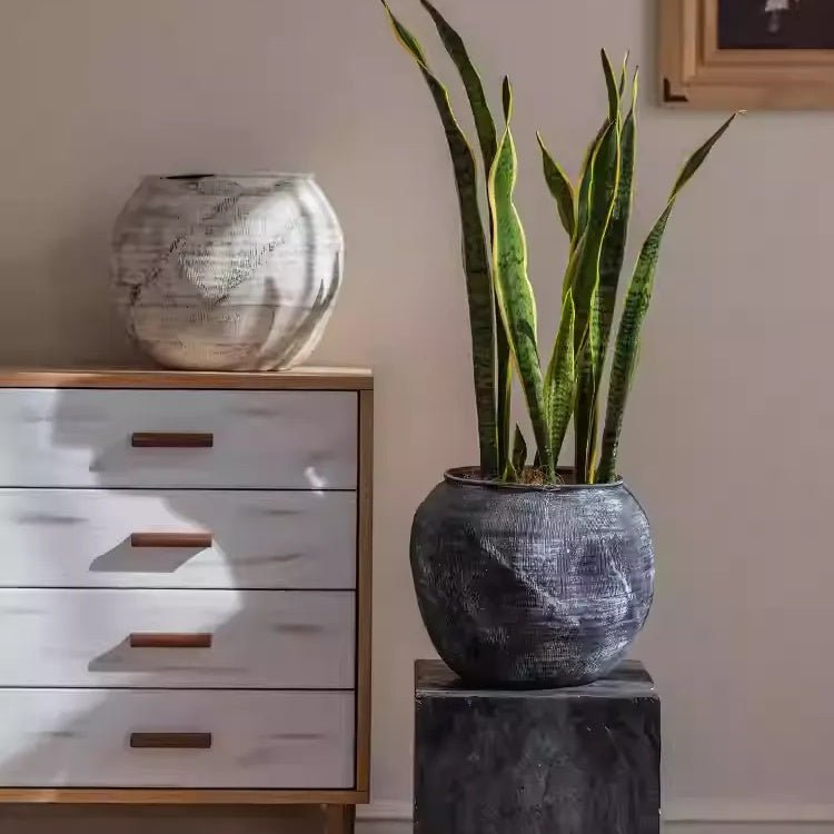 Sierra Round Pot Planter - RusticReach