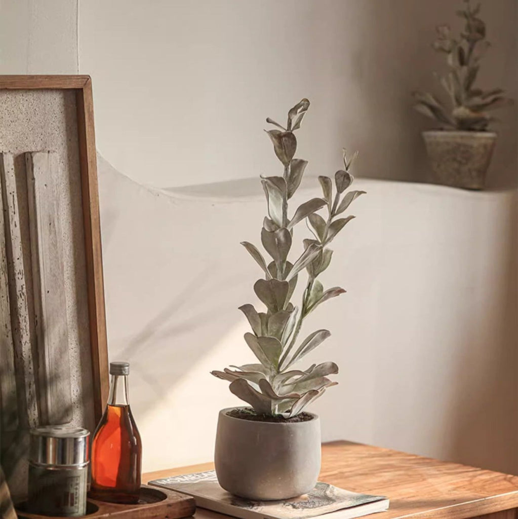 Realistic Green Plant in Ceramic Pot - RusticReach