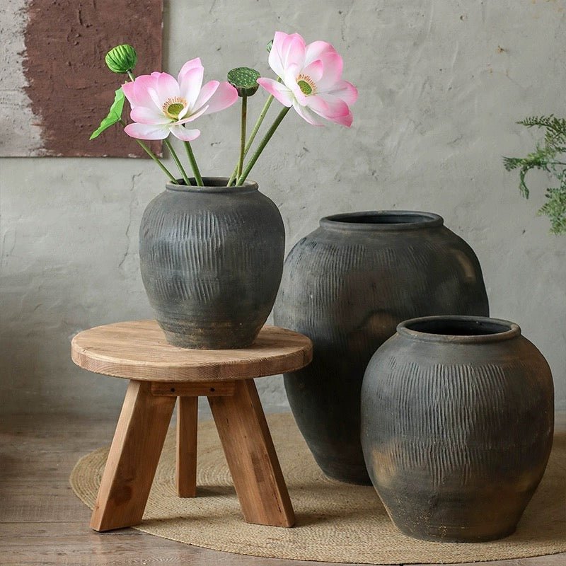 Round Earthenware Gray Pot - RusticReach