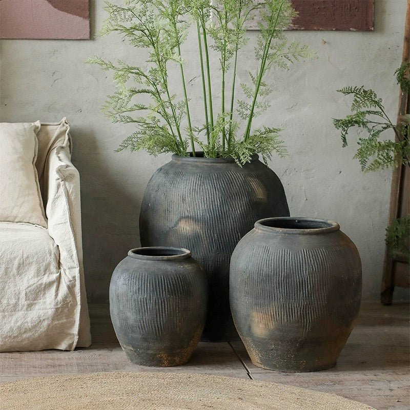 Round Earthenware Gray Pot - RusticReach