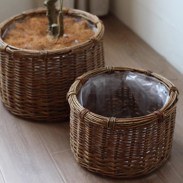 Rustic Round Wicker Planter with Liner - RusticReach