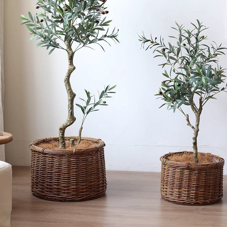 Rustic Round Wicker Planter with Liner - RusticReach