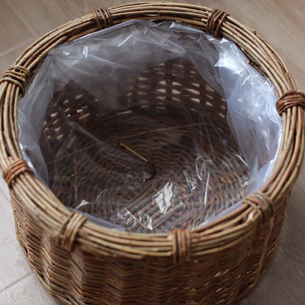 Rustic Round Wicker Planter with Liner - RusticReach