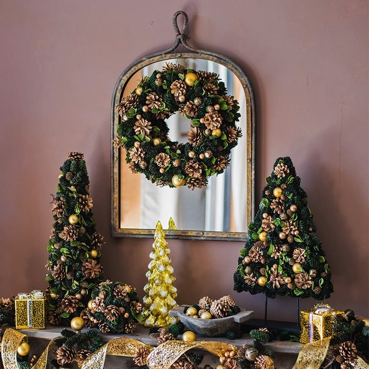 Antique Style Dark Iron Mirror - RusticReach