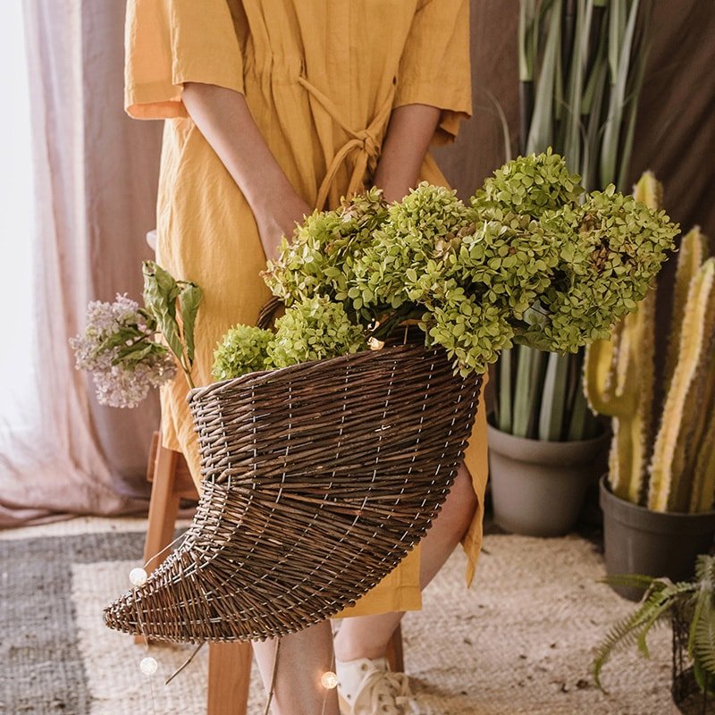 Horn Shape Willow Hanging Basket Planter - RusticReach