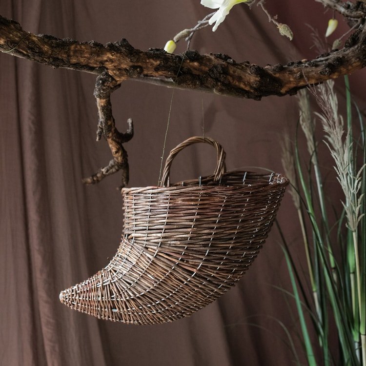 Horn Shape Willow Hanging Basket Planter - RusticReach