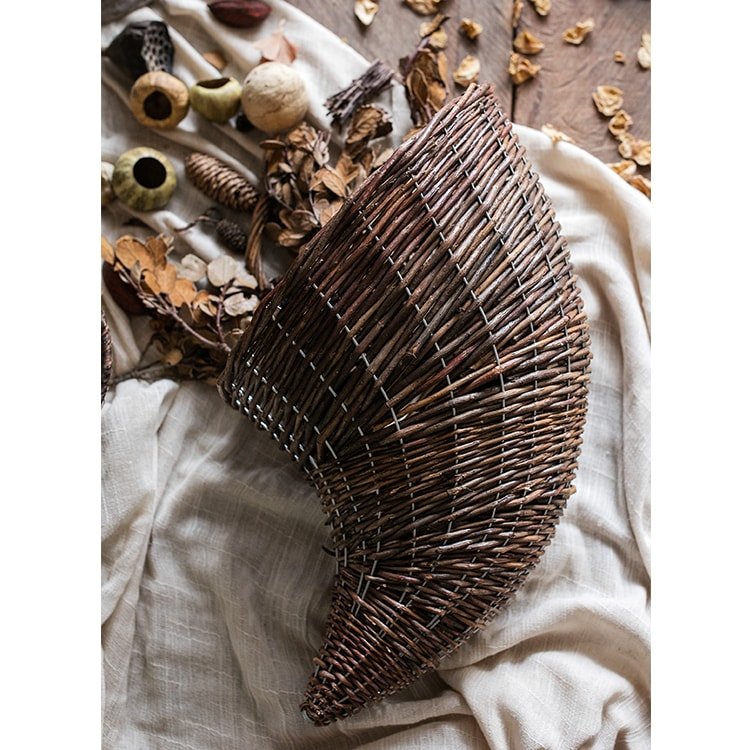 Horn Shape Willow Hanging Basket Planter - RusticReach