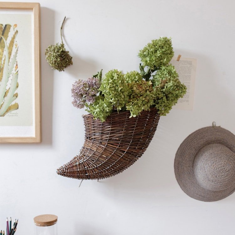 Horn Shape Willow Hanging Basket Planter - RusticReach