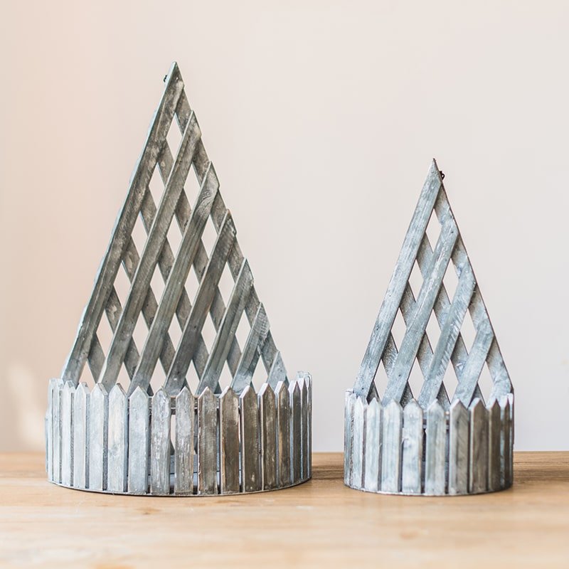 Decorative Wood Planter with Trellis Back - RusticReach