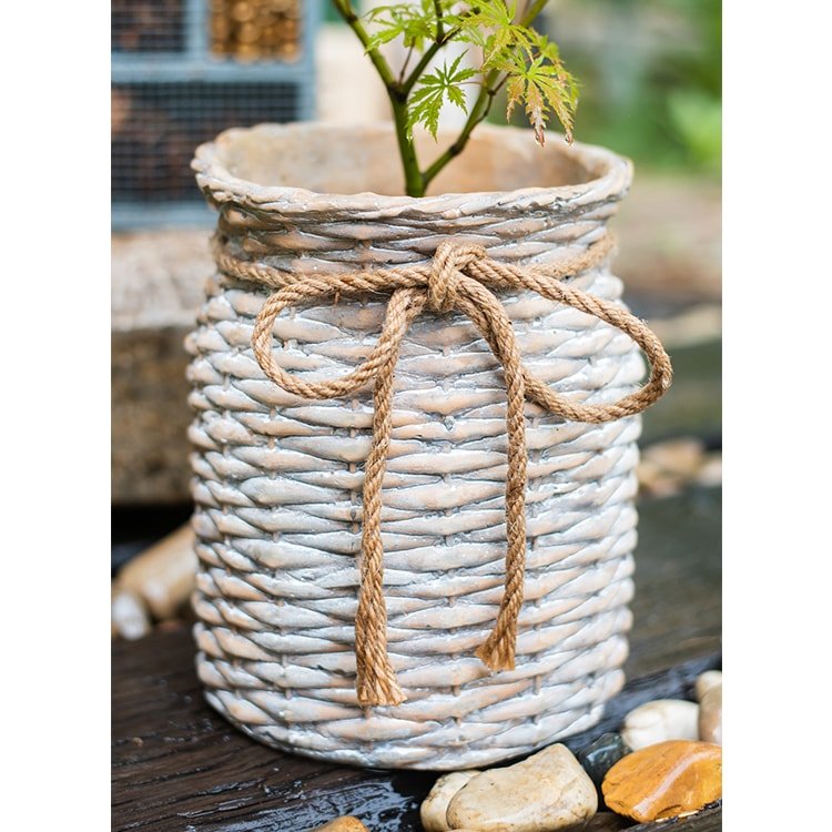 Willow Style Ribbon Concrete Flower Pot - RusticReach