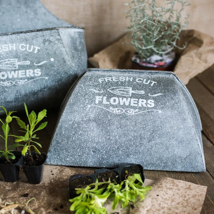 Iron Flower Wall Planter - RusticReach