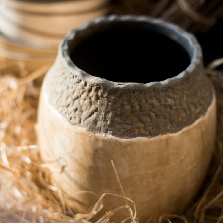 Khaki Coarse Pottery Jar - RusticReach