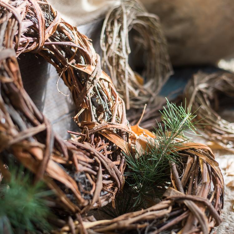 Fall Natural Rattan and Willow Wreath Christmas - RusticReach