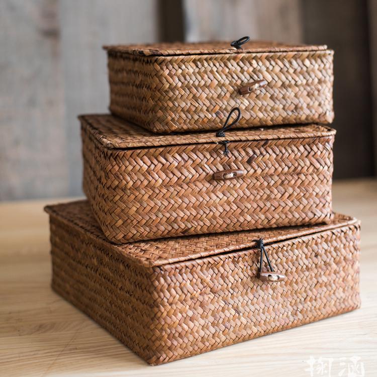 Straw Basket Natural Small Lidded Basket in Brown (Set of 3) RusticReach 